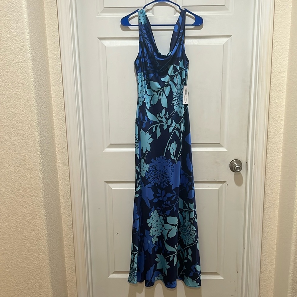 Premier Amour Floral Womens Sleeveless Evening Gown SIZE 2, NWT
